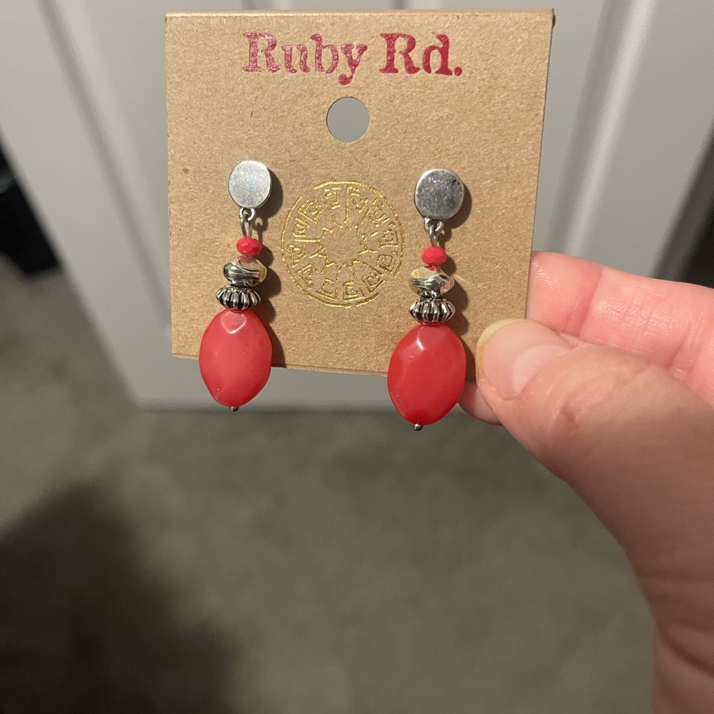 Ruby Rd. Drop/dangle earrings. - Picture 2 of 2